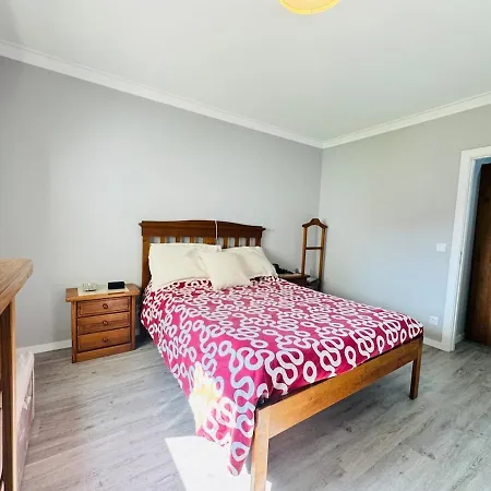 דירה Sargaceiros House